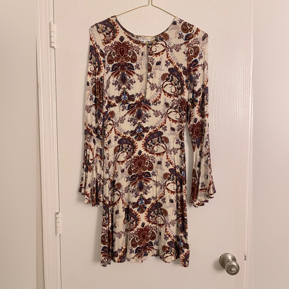 Venus Long Sleeve MIDI Dress - Medium